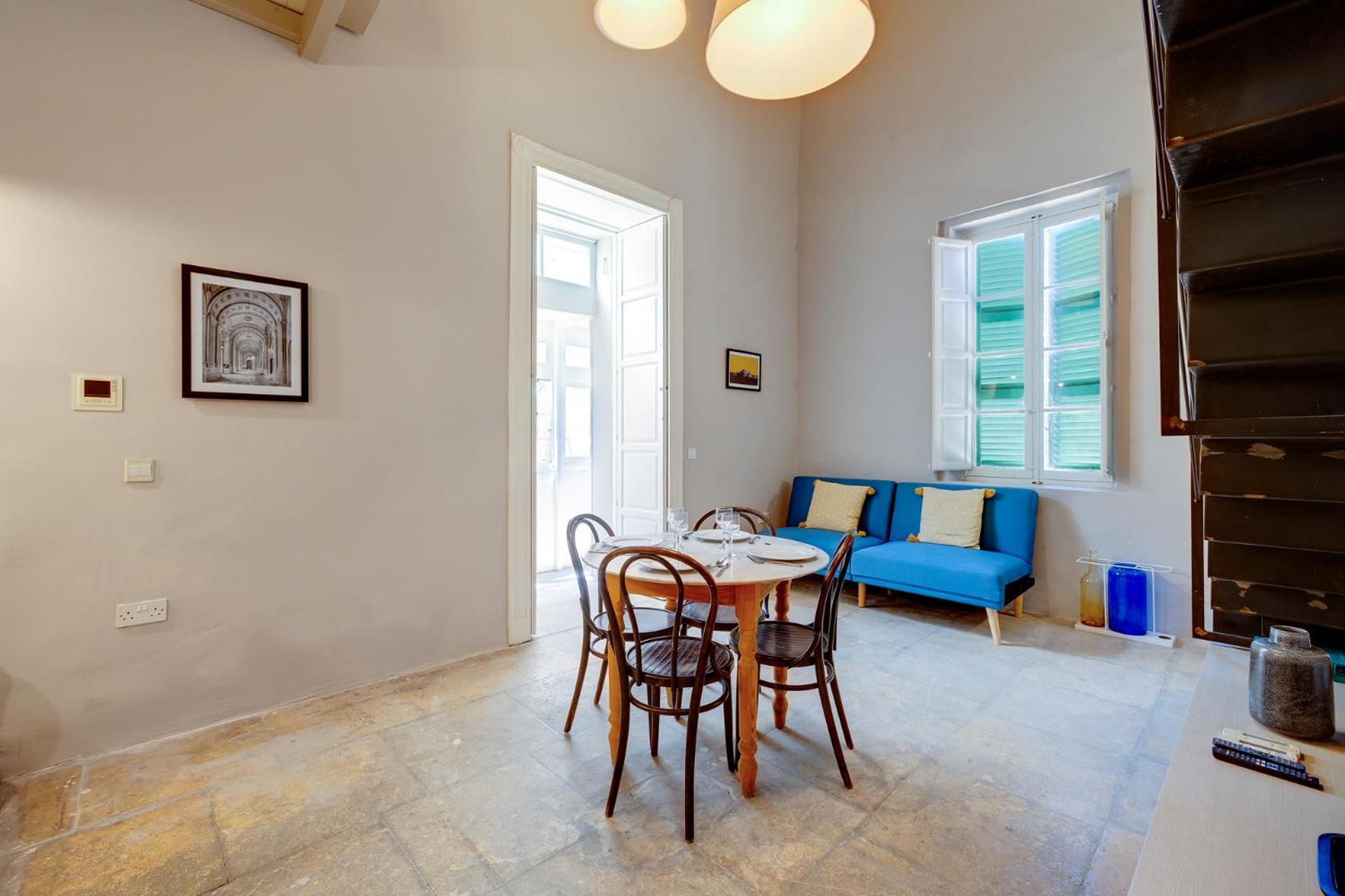Tranquil 2 Bedroom In The Heart Of