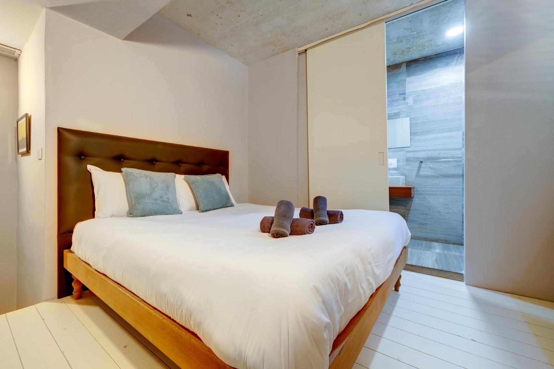 Tranquil 2 Bedroom In The Heart Of Apartament *
