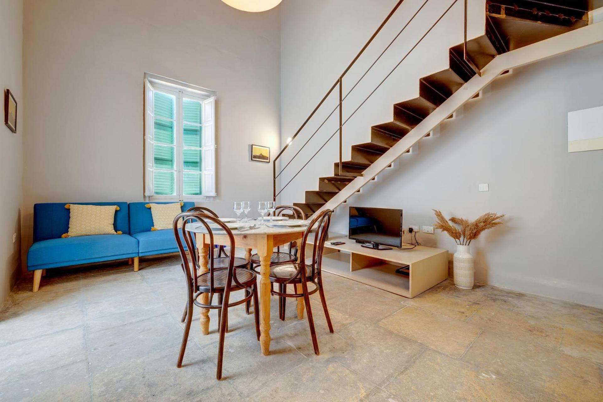Tranquil 2 Bedroom In The Heart Of Apartament *