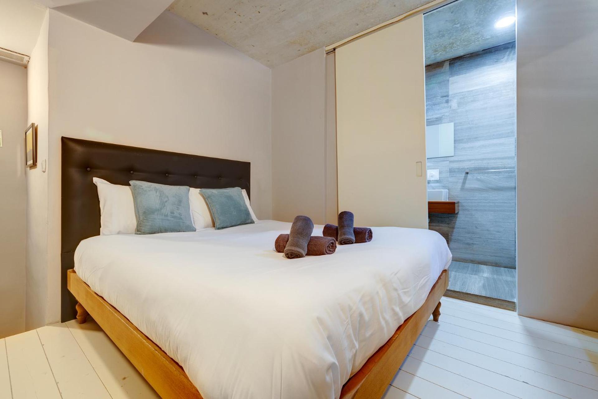 Tranquil 2 Bedroom In The Heart Of Apartament *